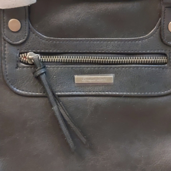 Victoria's Secret Black vegan leather handbag - Picture 5 of 8